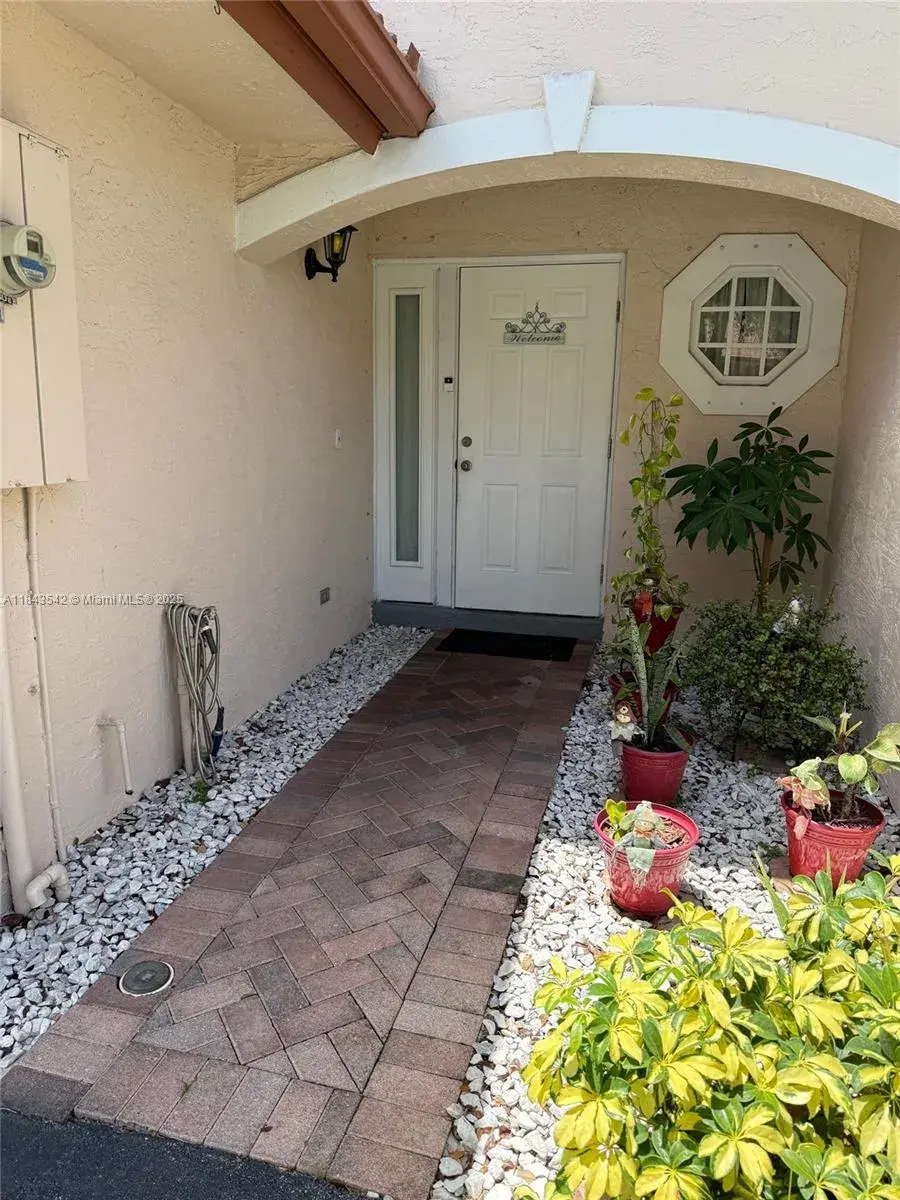 8964 NW 38th Dr # 7, Coral Springs FL 33065