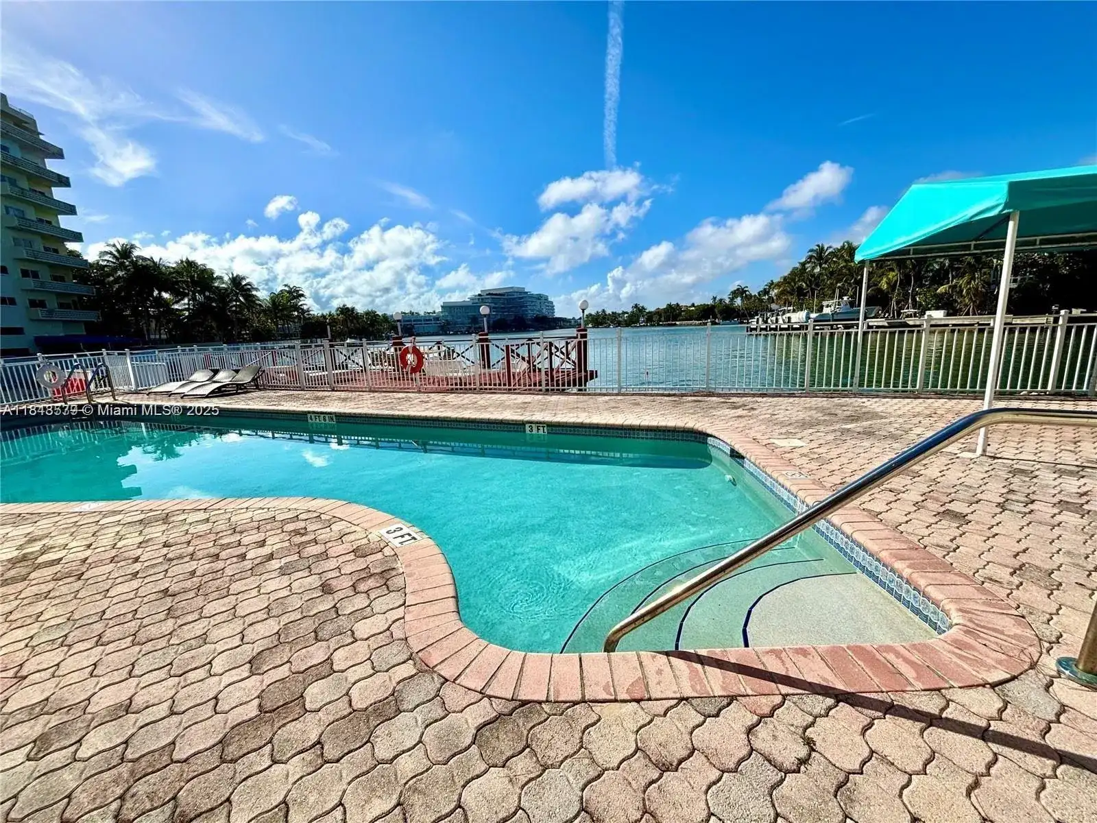 4740 Pine Tree Dr # 28, Miami Beach FL 33140 photo 2