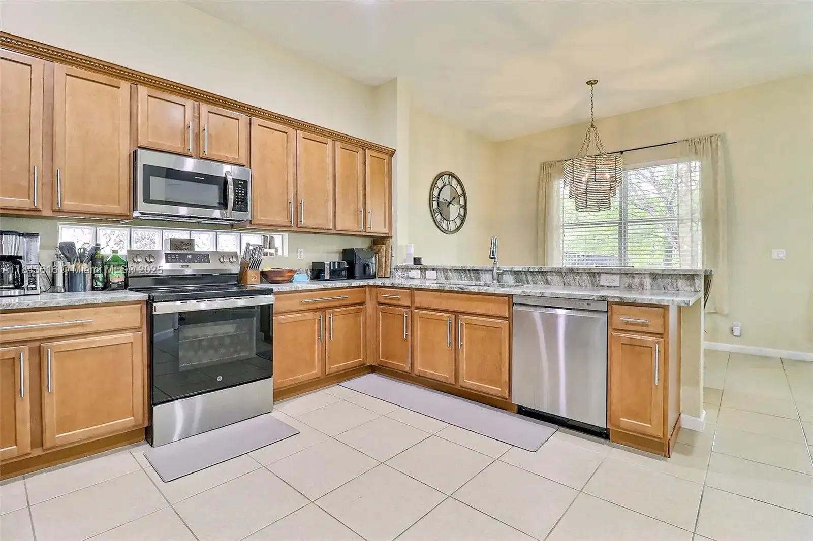 1094 Grove Park Cir, Boynton Beach FL 33436 photo 3