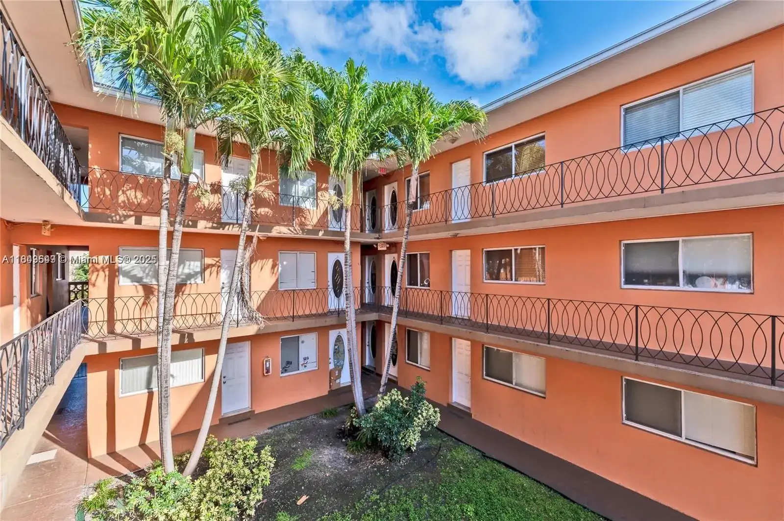 2330 NW 11th St # 47, Miami FL 33125 photo 3
