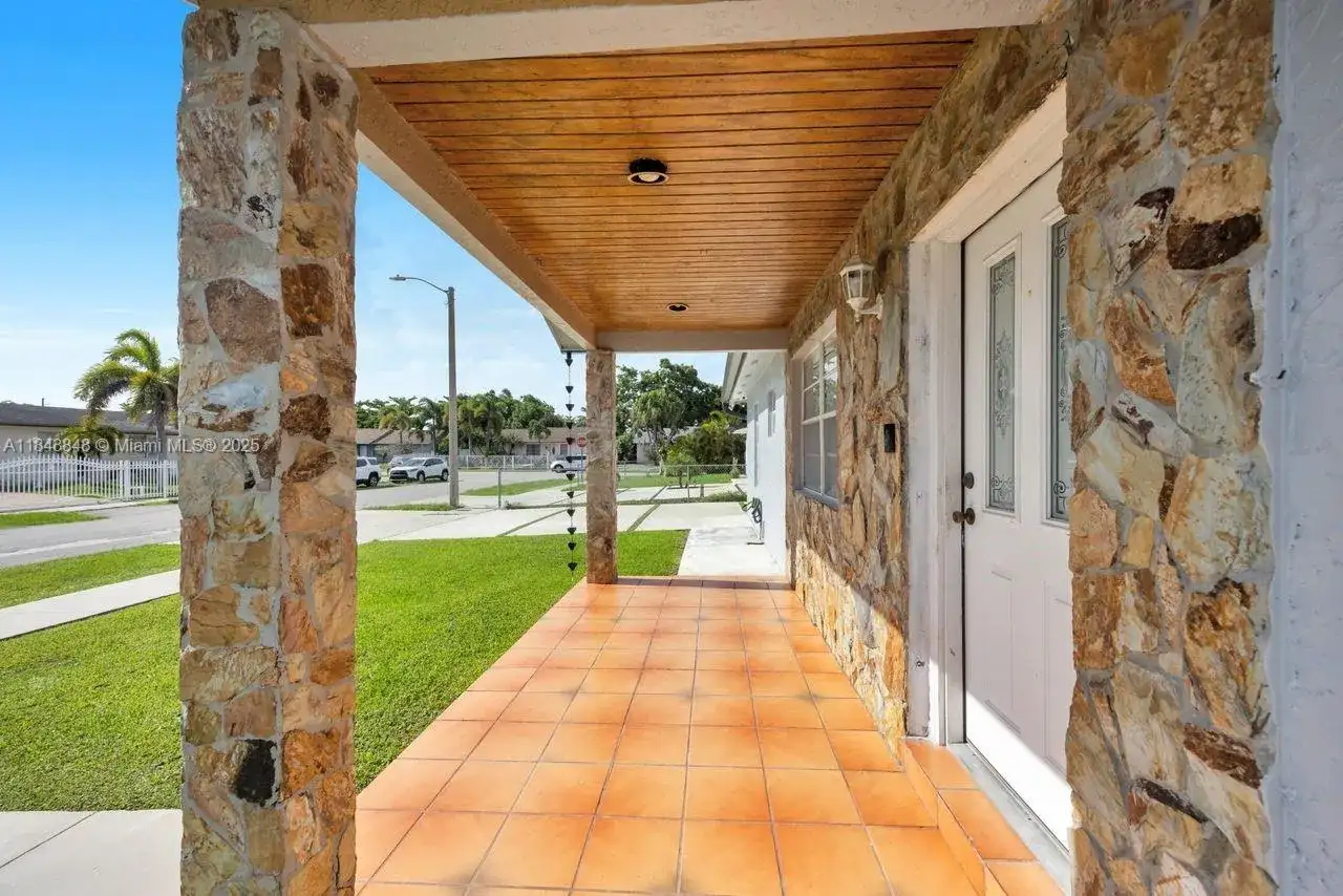 25265 SW 124th Pl, Homestead FL 33032 photo 4