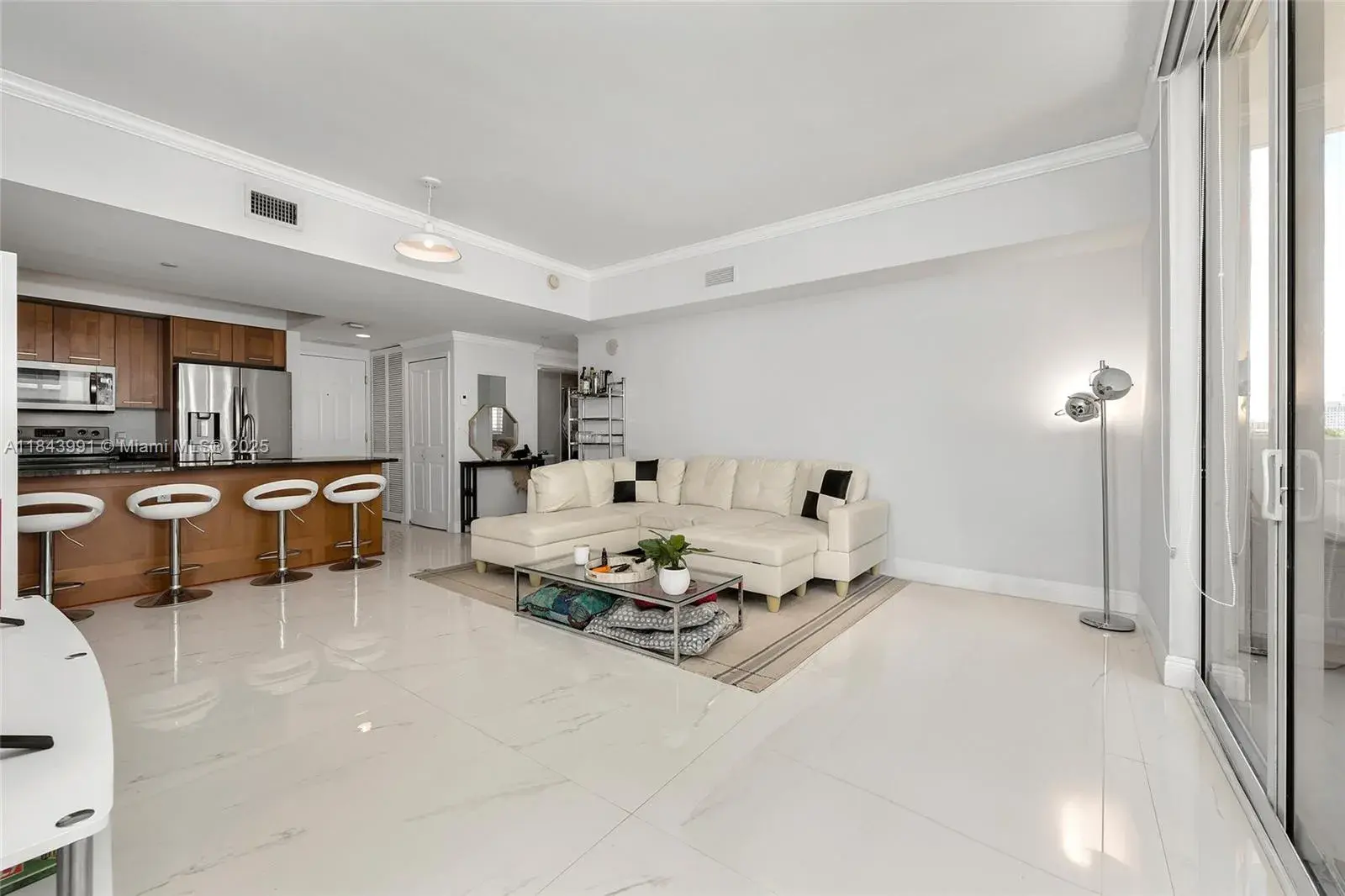 4100 Salzedo St # 515, Coral Gables FL 33146