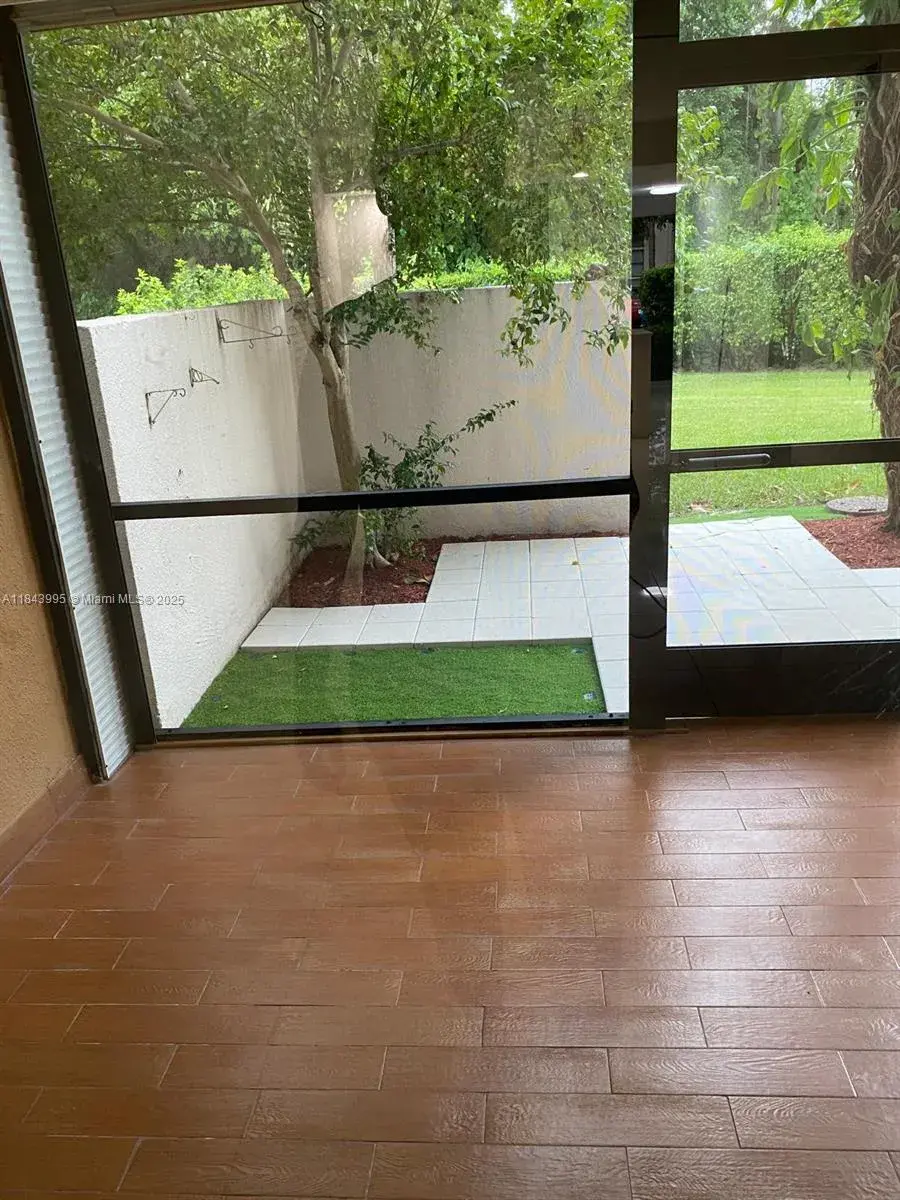 8411 Forest Hills Dr # 105, Coral Springs FL 33065