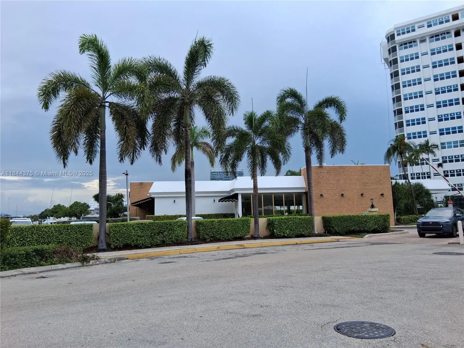 100 Golden Isles DR # 206, Hallandale Beach FL 33009 photo 3