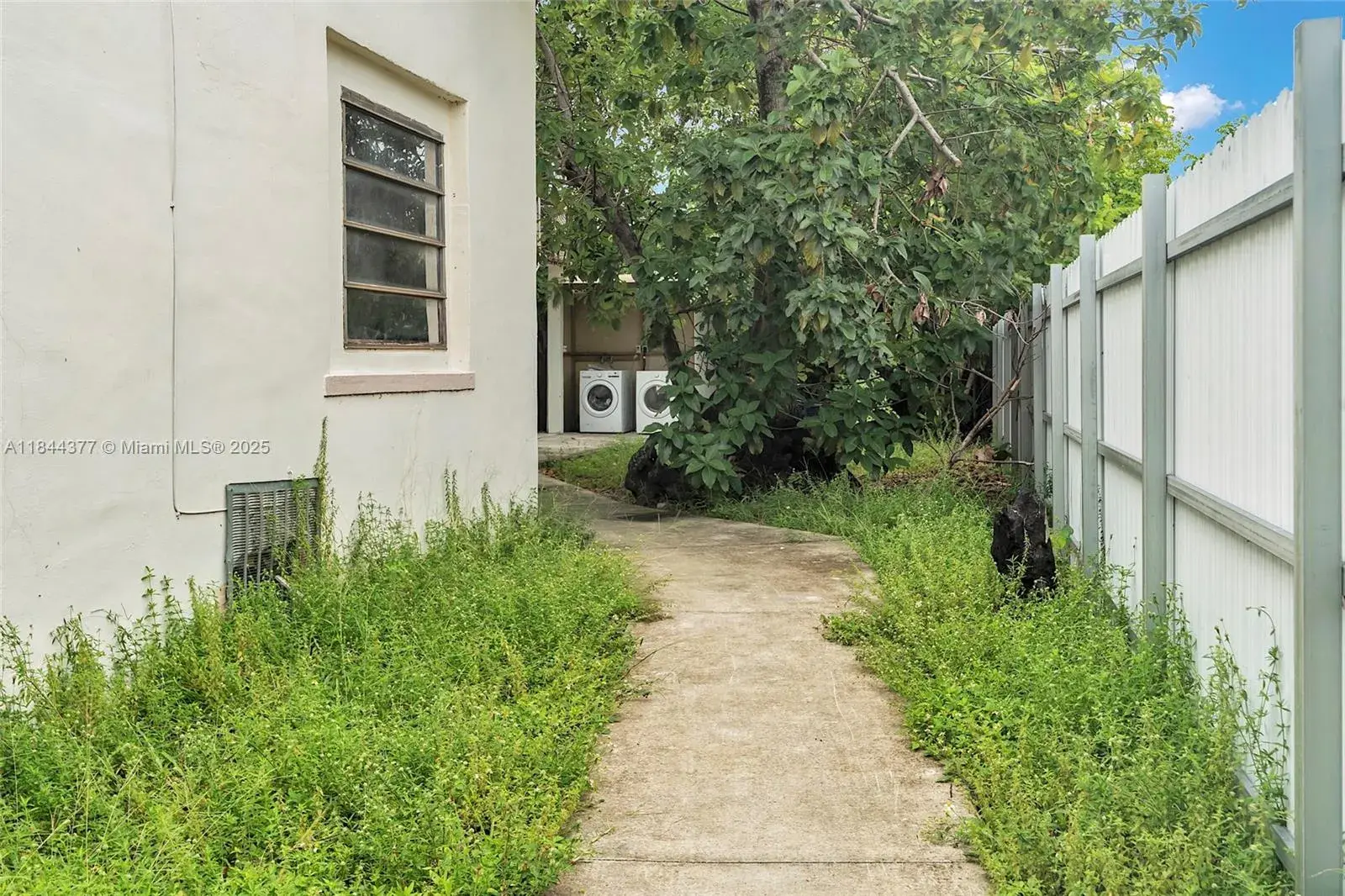 1137 NW 29th Ter # 1130, Miami FL 33127