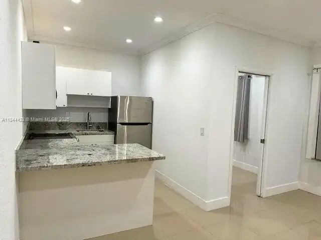 126 Mendoza Ave # 3, Coral Gables FL 33134 photo 5