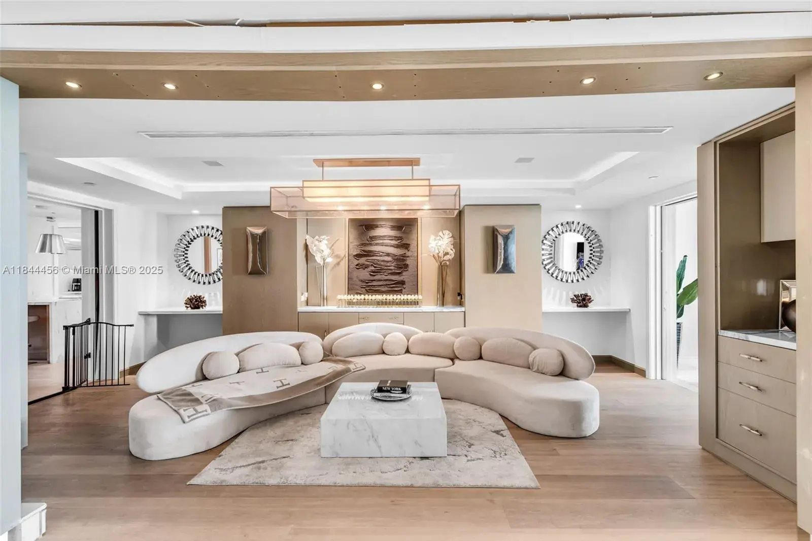 20201 E Country Club Dr # 2809, Aventura FL 33180