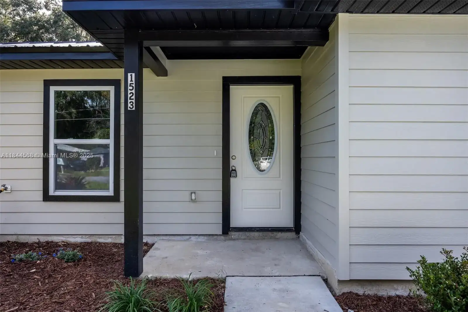 1523 NE 1st Avenue, Gainesville FL 32641 photo 3