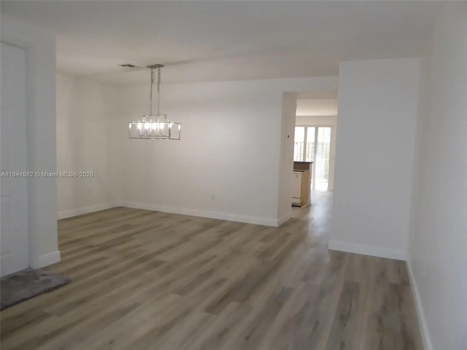 1037 NE 42nd Pl, Homestead FL 33033