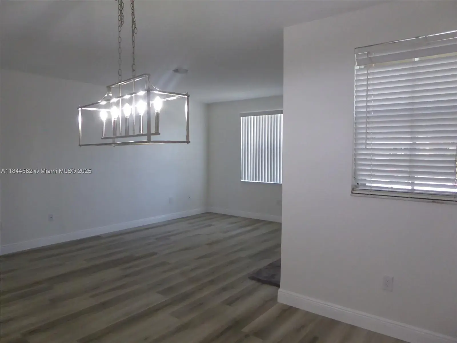 1037 NE 42nd Pl, Homestead FL 33033