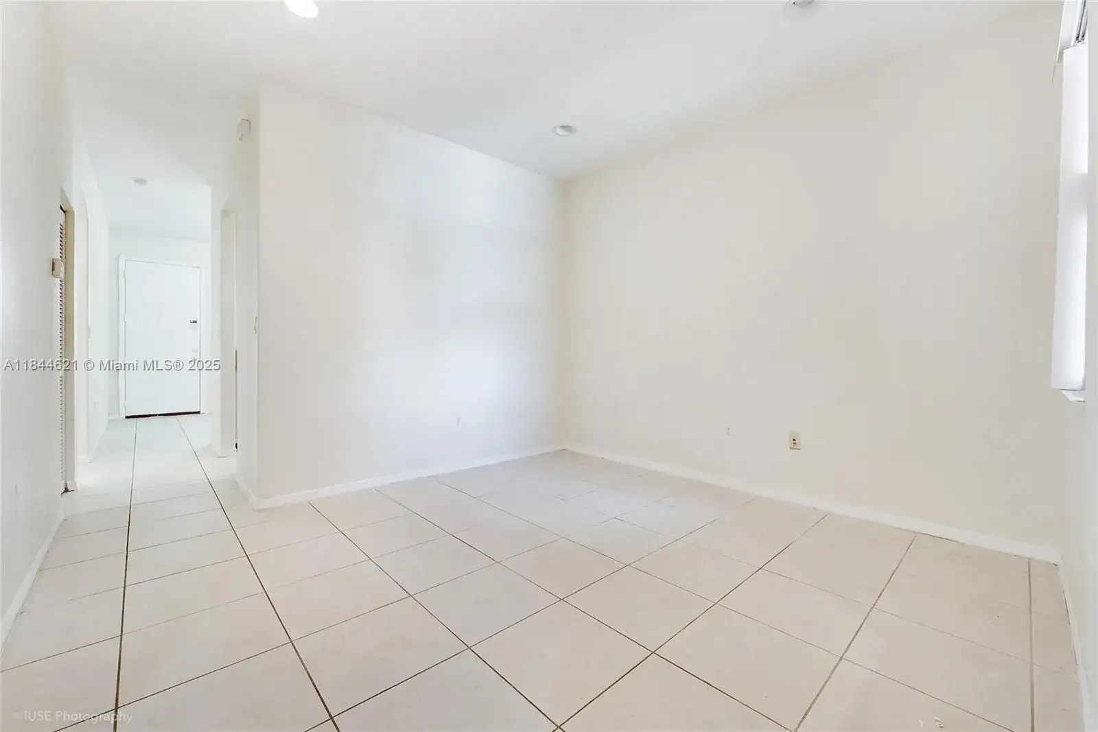 11084 SW 237th Ln, Homestead FL 33032 photo 2