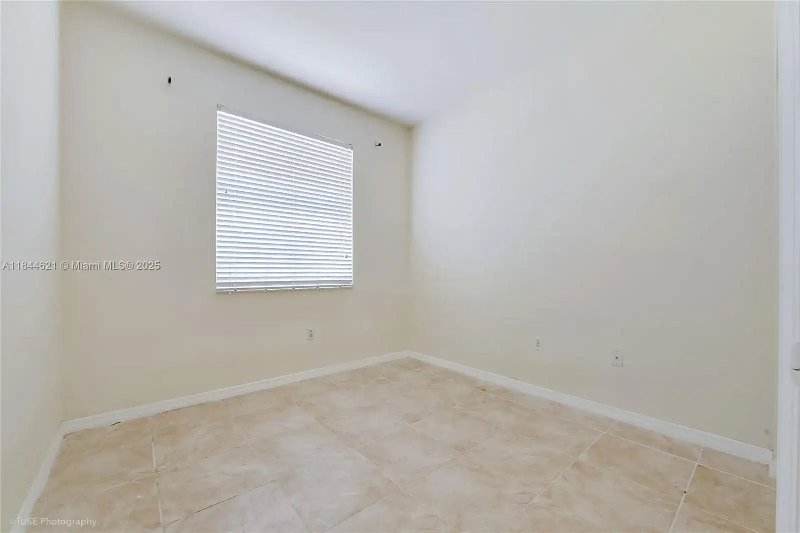 11084 SW 237th Ln, Homestead FL 33032 photo 4