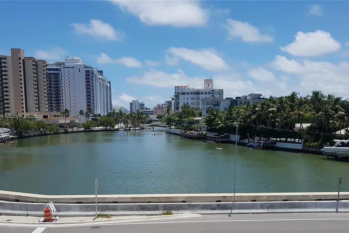 2600 Collins Ave # 309, Miami Beach FL 33140