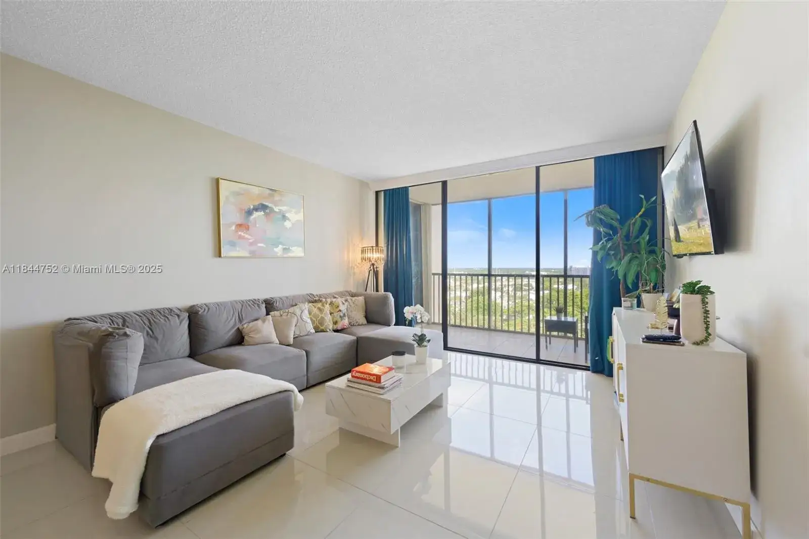 20335 W Country Club Dr # 1402, Aventura FL 33180