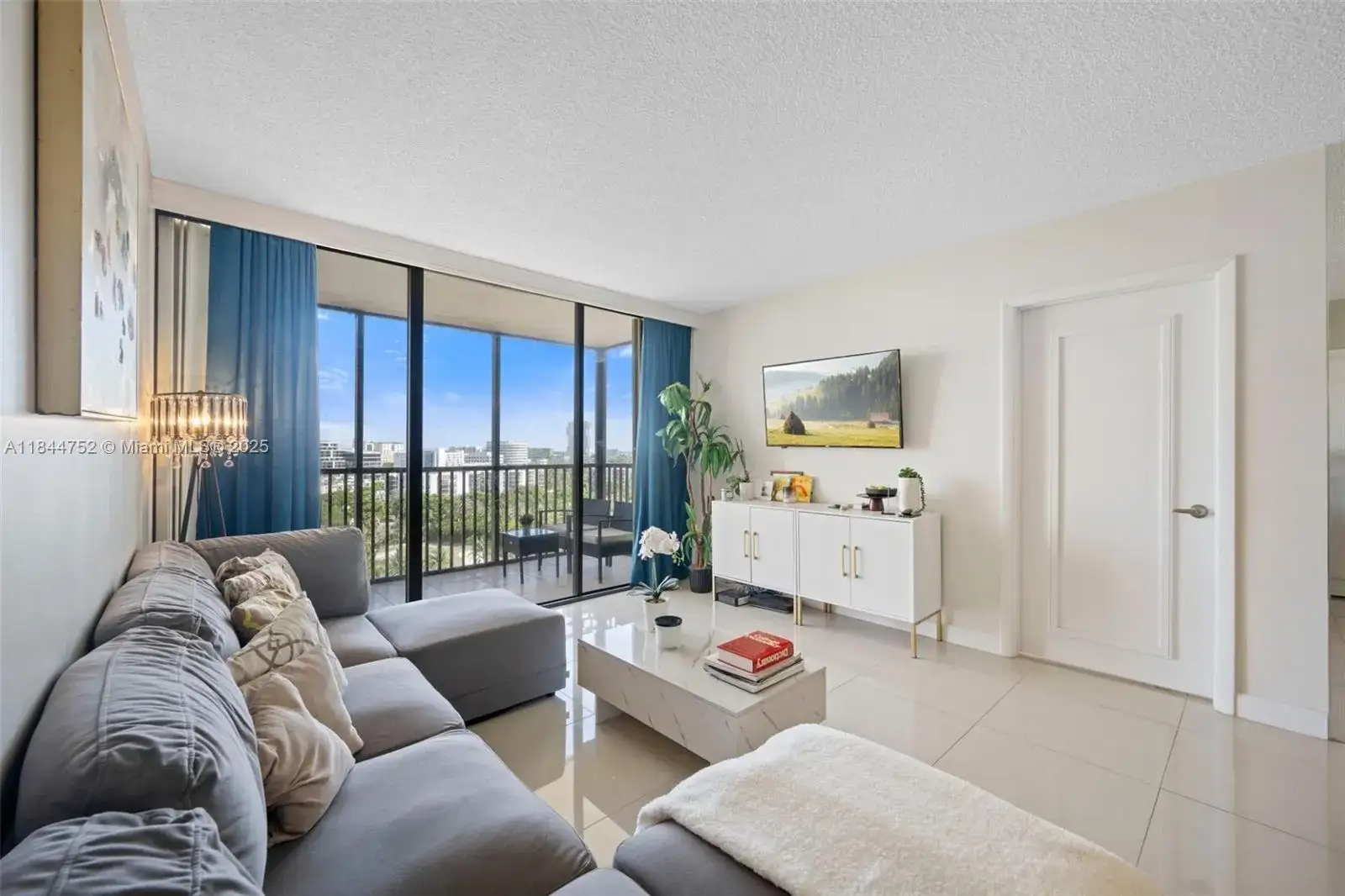 20335 W Country Club Dr # 1402, Aventura FL 33180 photo 5
