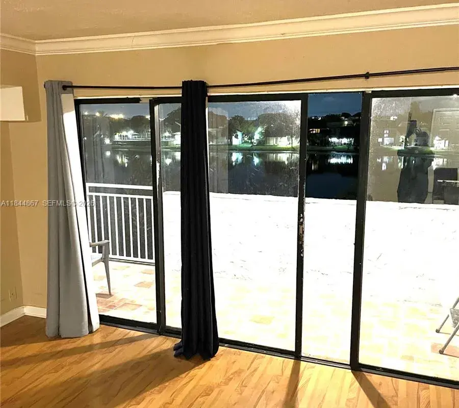 9359 Fontainebleau Blvd # F301, Miami FL 33172