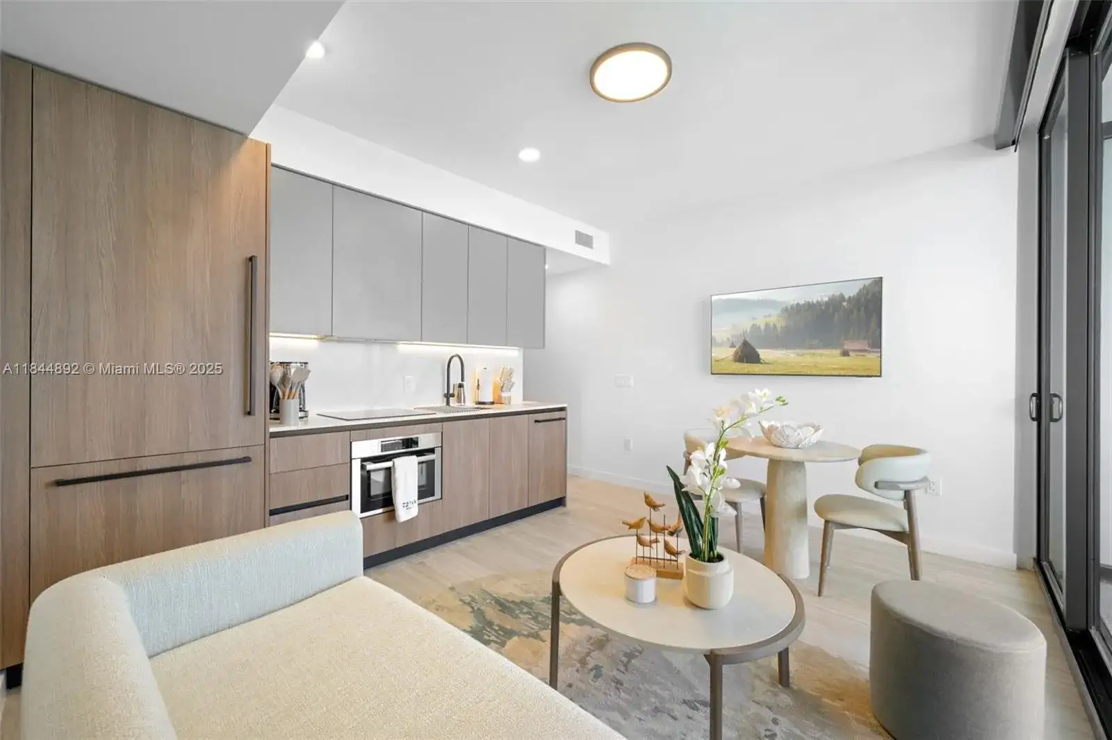 580 72nd St # 1603, Miami Beach FL 33141 photo 4