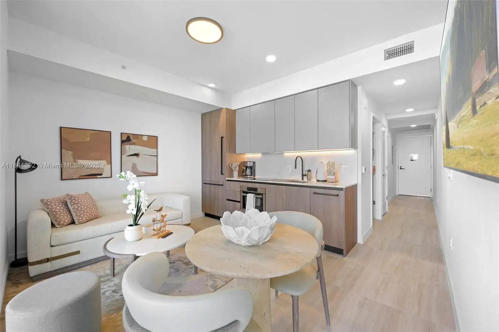 580 72nd St # 1603, Miami Beach FL 33141 photo 5