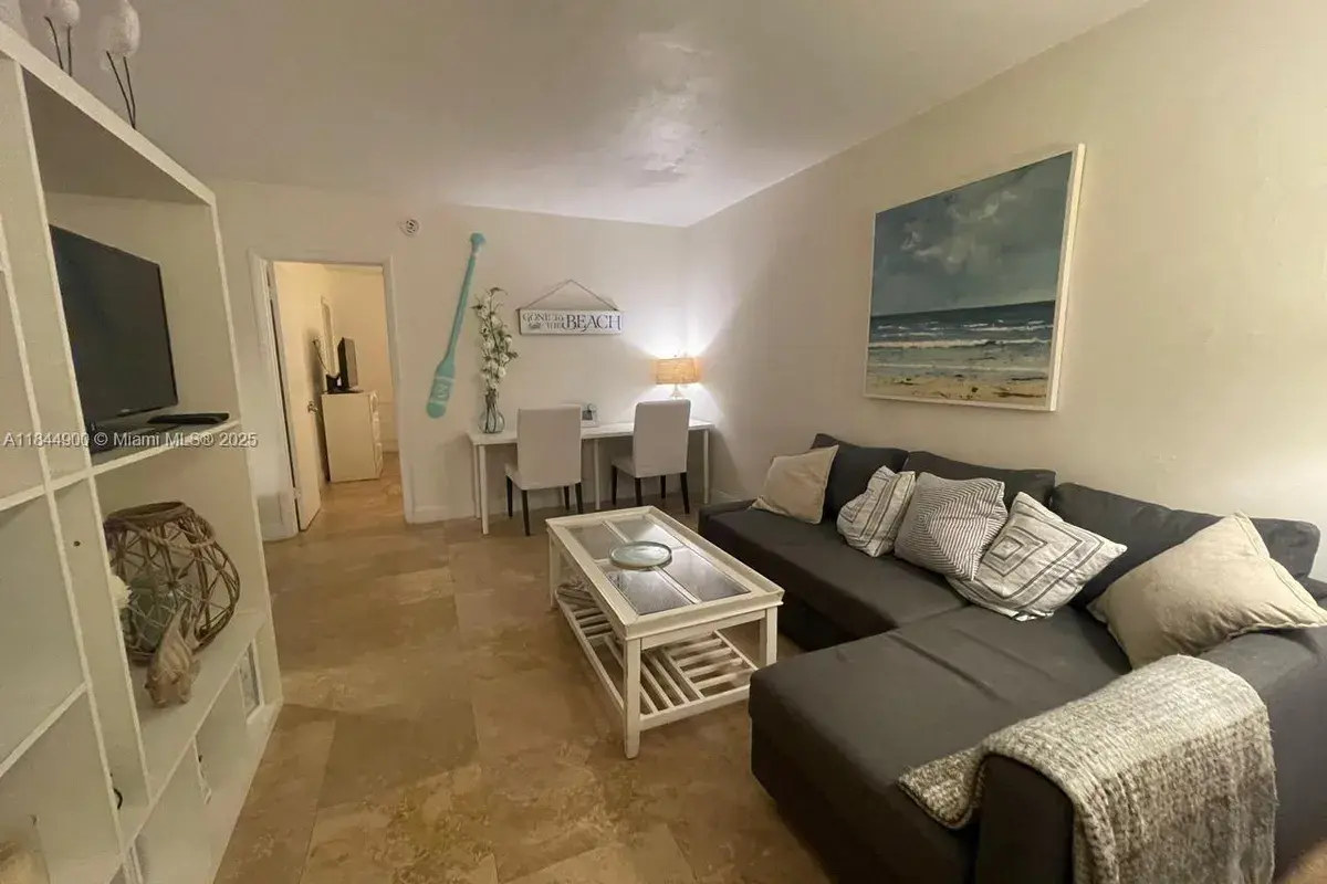 100 Sunrise Dr # 27, Key Biscayne FL 33149