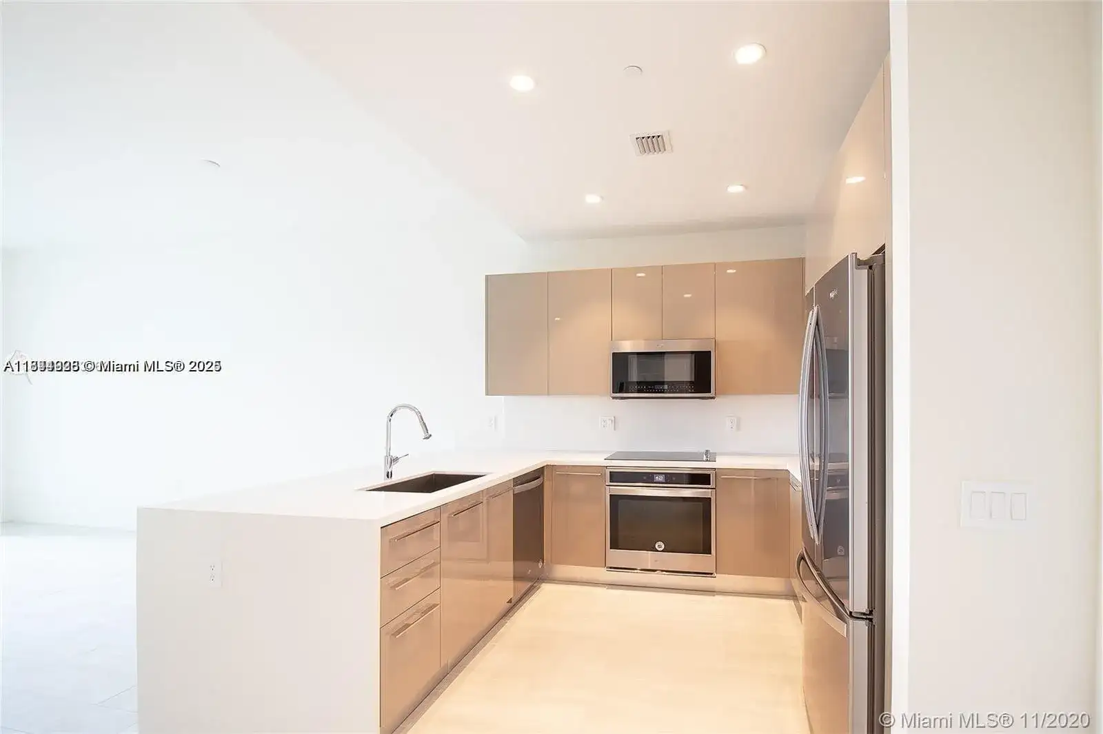 2000 Metropica Way # 614, Sunrise FL 33323 photo 3