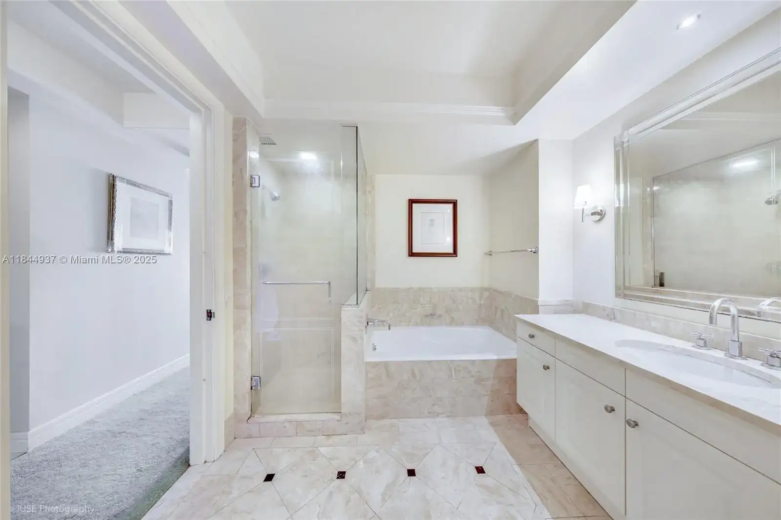 1435 Brickell Ave # 3005, Miami FL 33131 photo 4