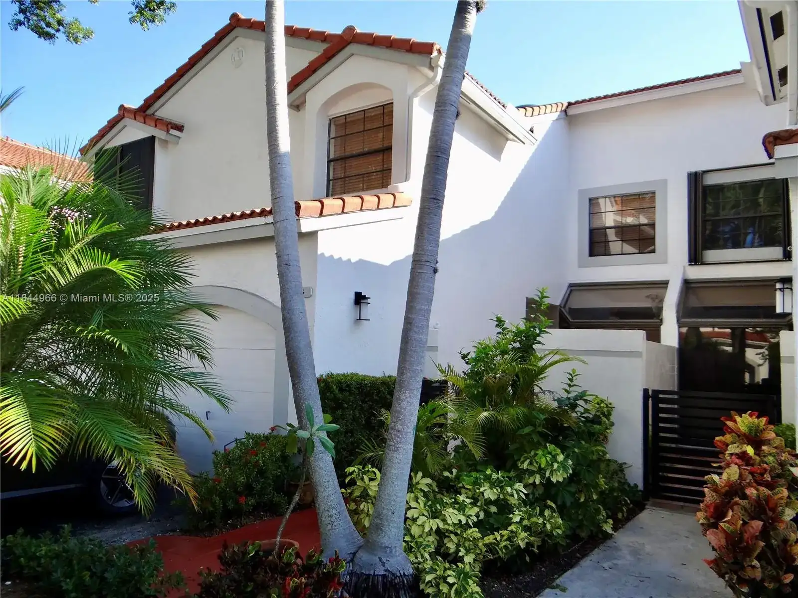 3500 Magellan Cir # 714, Aventura FL 33180 photo 2