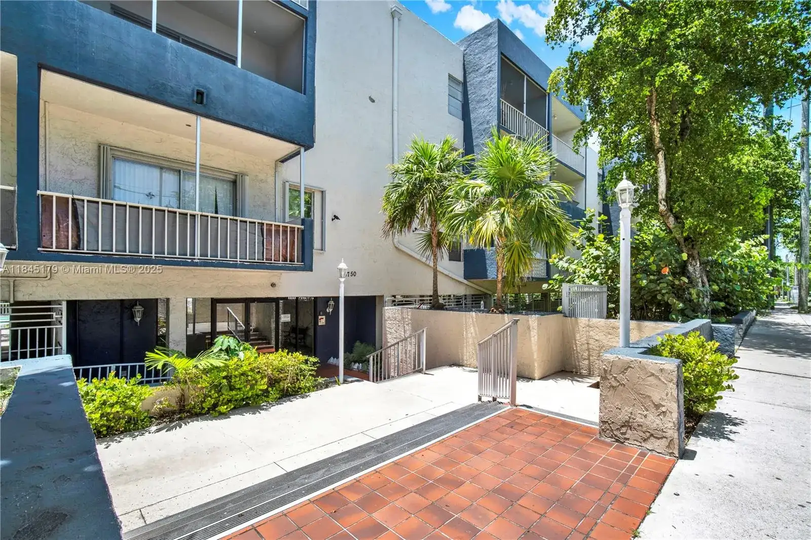16750 NE 10th Ave # 126, North Miami Beach FL 33162 photo 4