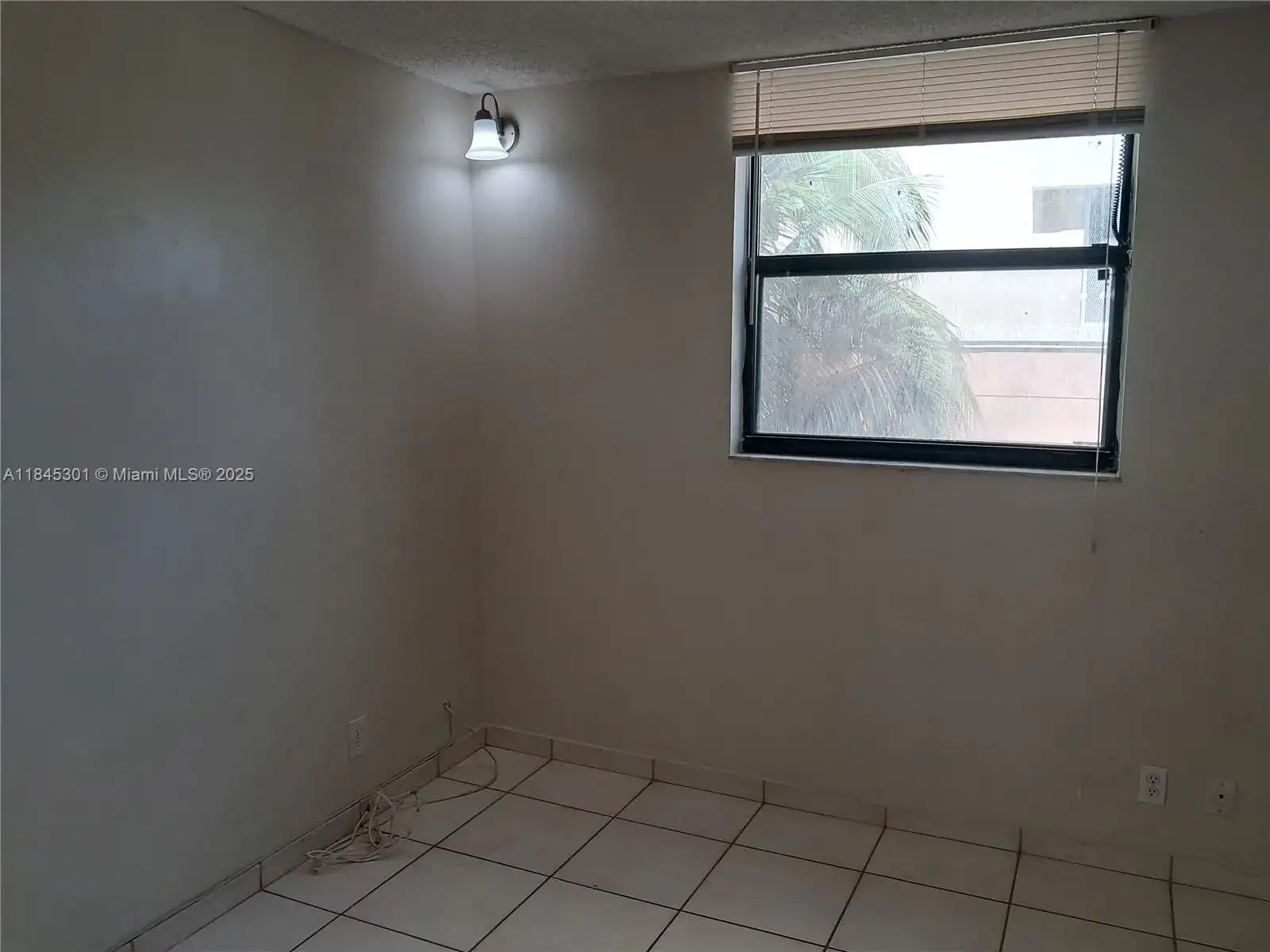 546 SW 1st St # 209, Miami FL 33130 photo 3