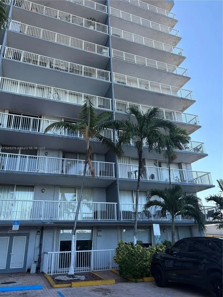 1800 NW 24th AVE # 205, Miami FL 33125 photo 2