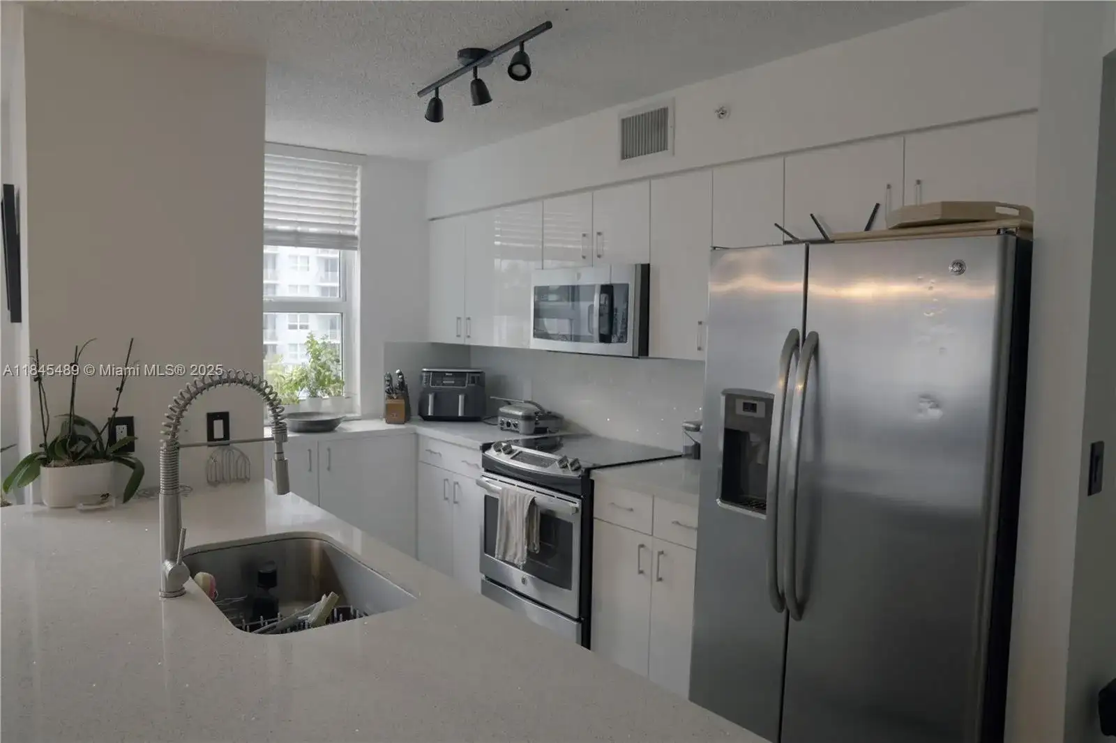 1155 Brickell Bay Dr # 902, Miami FL 33131 photo 5