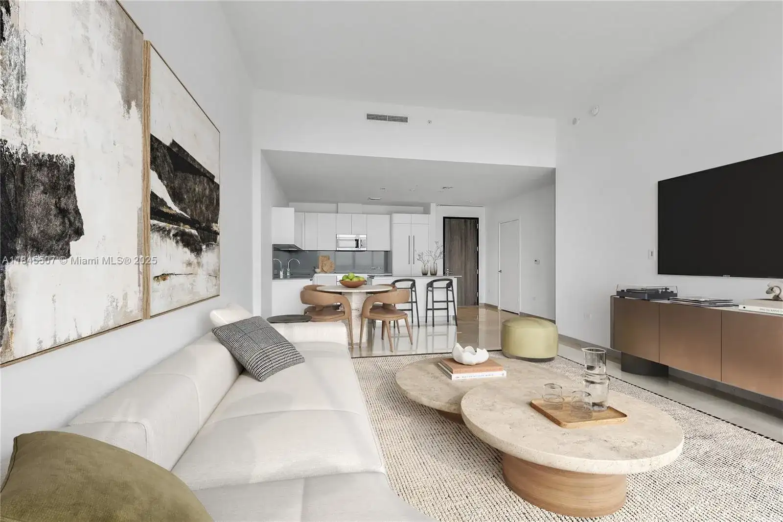 68 SE 6th St # 4110, Miami FL 33131 photo 2