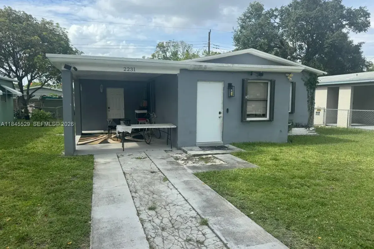 2231 NW 9th Ct, Fort Lauderdale FL 33311
