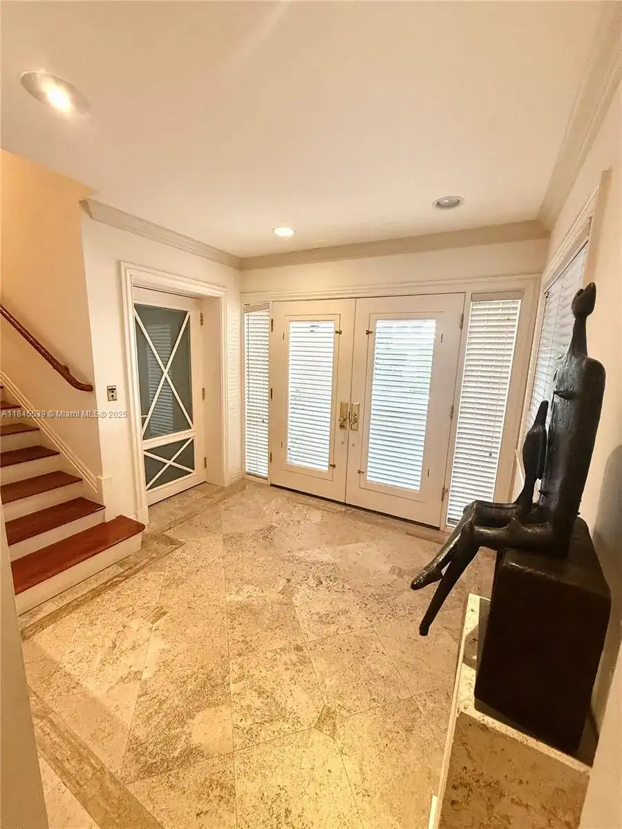 3508 Bayshore Villas Dr, Miami FL 33133 photo 4
