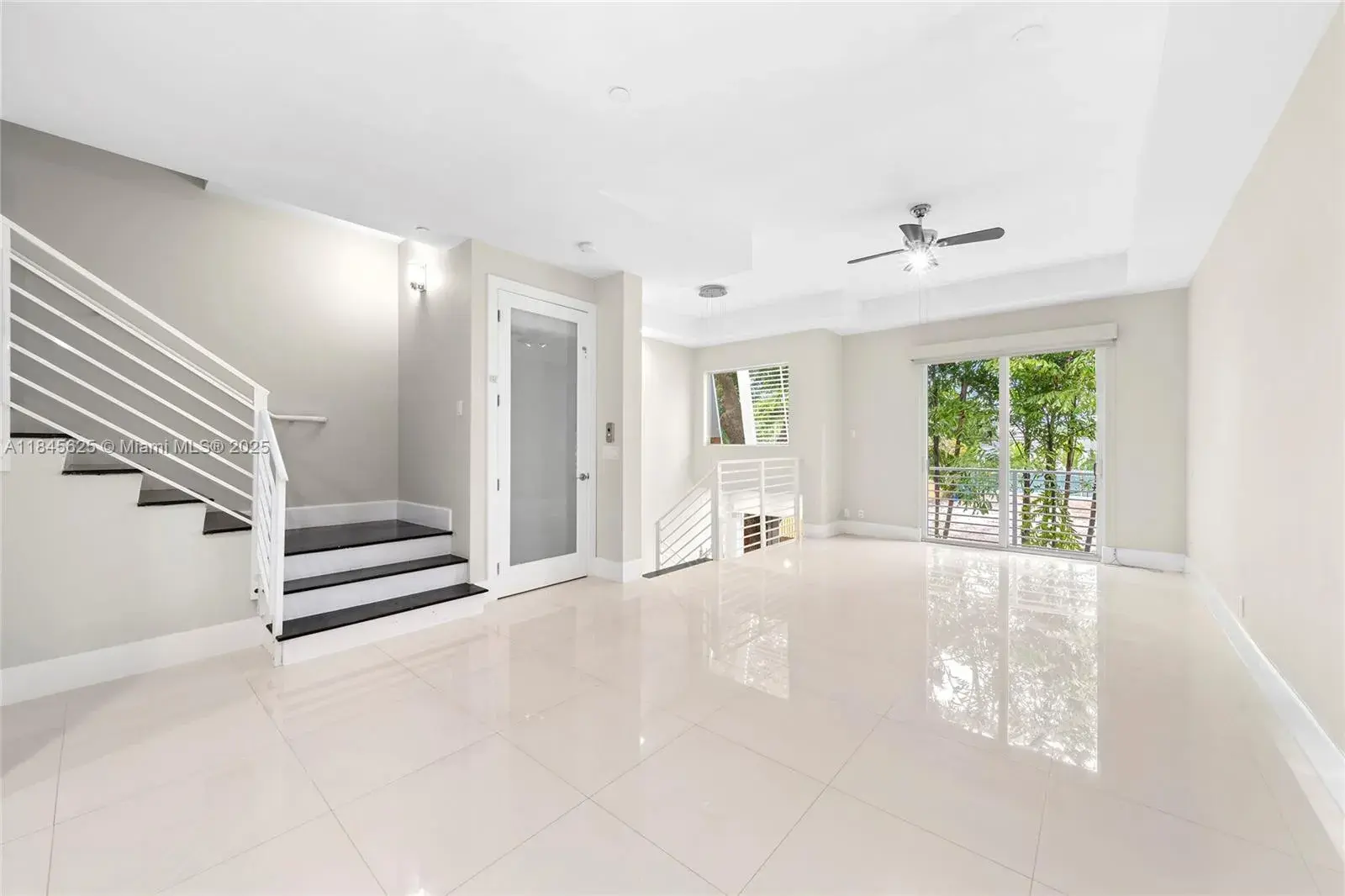 811 SE 12th Ct, Fort Lauderdale FL 33316