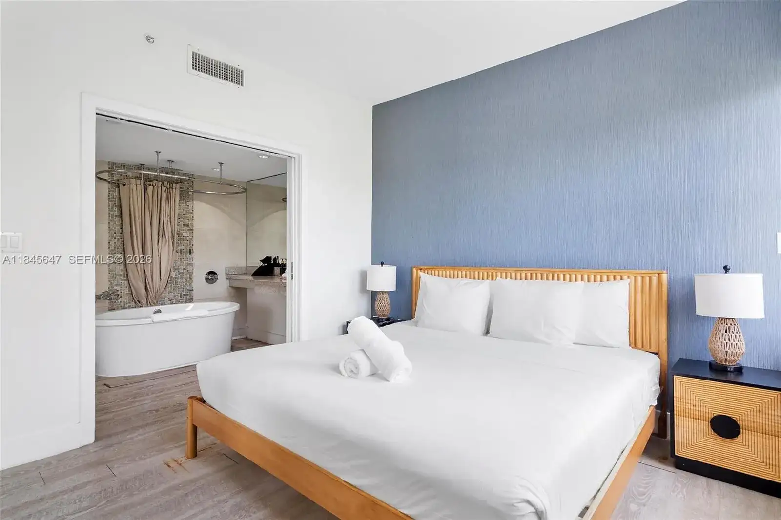 1060 Ocean Dr # D303, Miami Beach FL 33139 photo 3