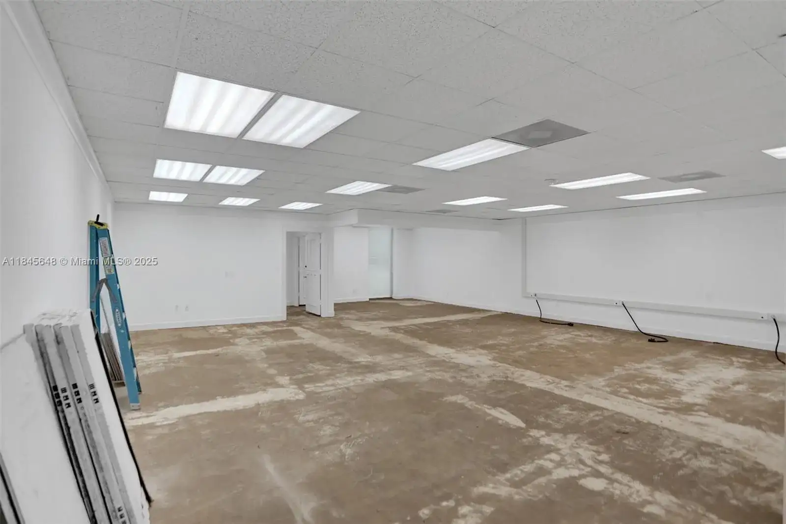 5915 Ponce De Leon Blvd # 18, Coral Gables FL 33146 photo 4
