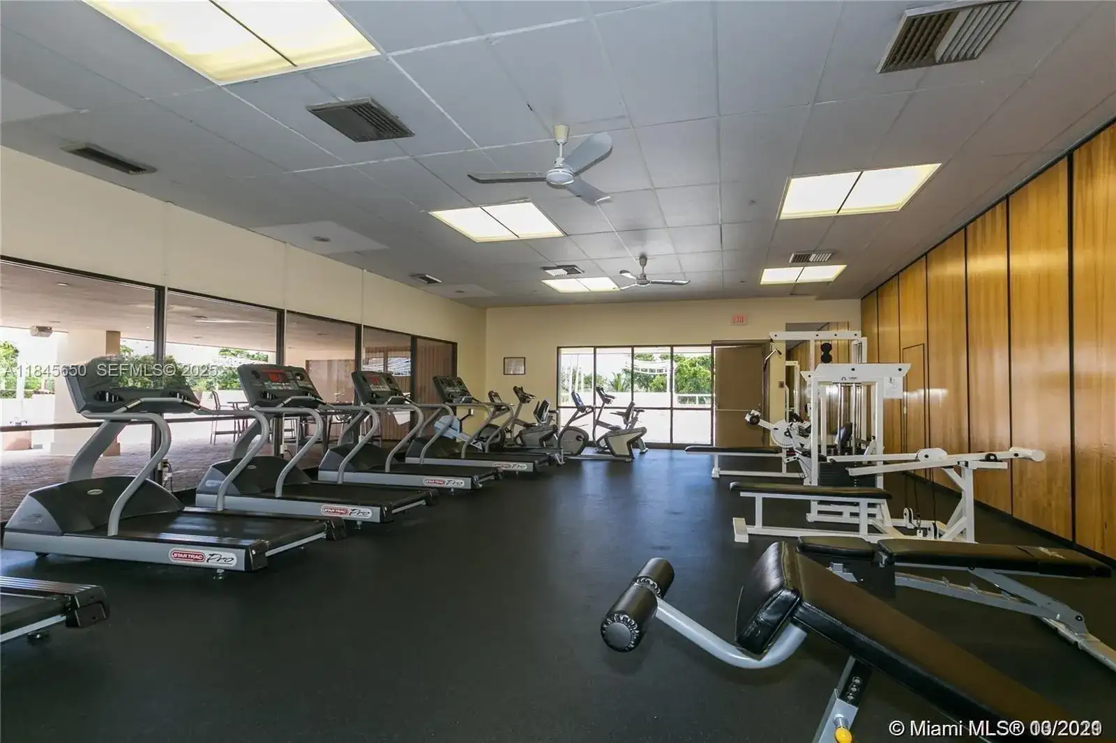 20335 W Country Club Dr # 206, Aventura FL 33180 photo 5