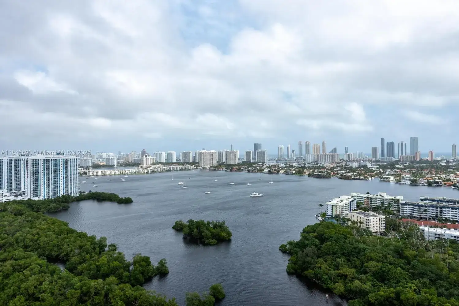 16385 Biscayne Blvd # 2904, North Miami Beach FL 33160 photo 2