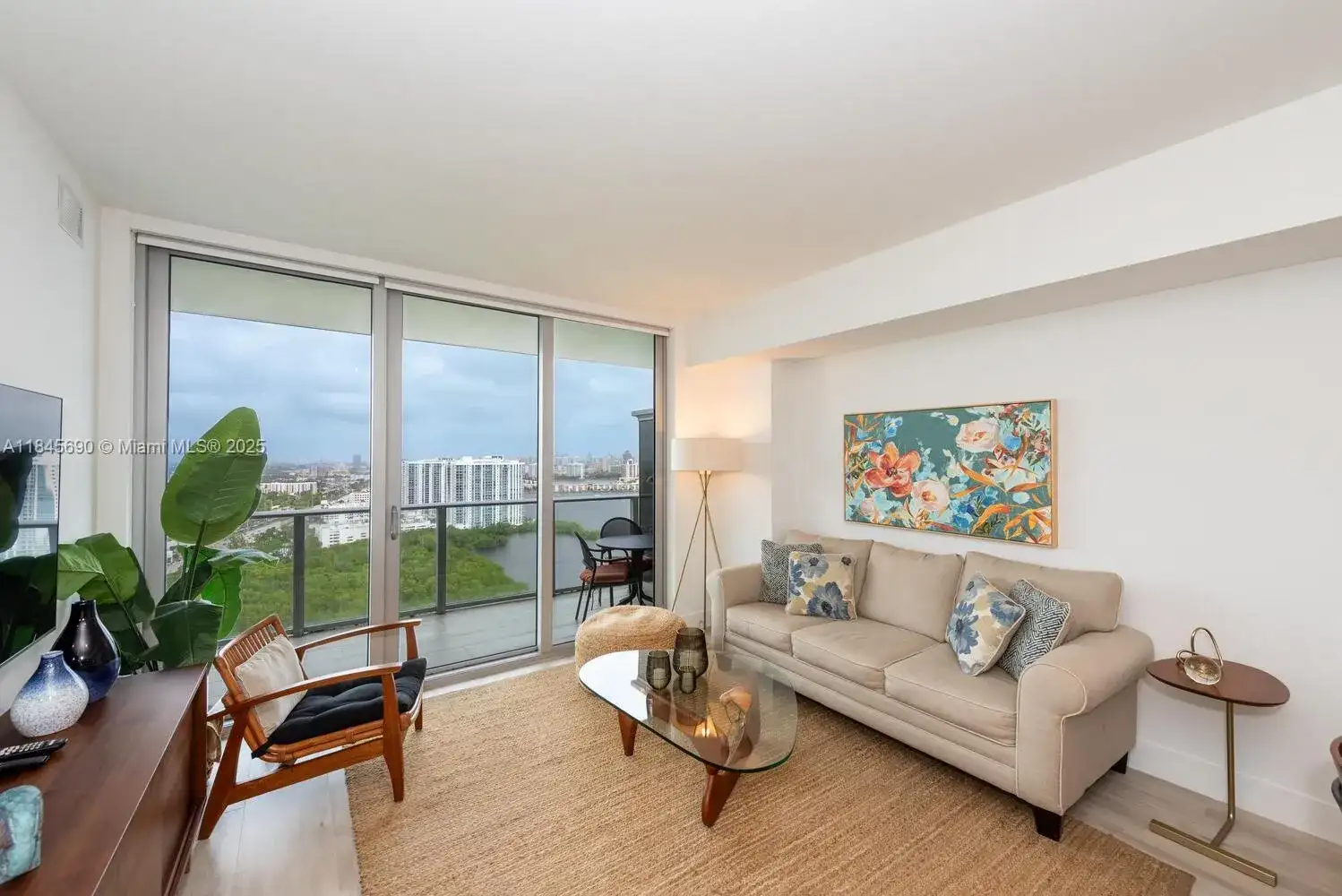 16385 Biscayne Blvd # 2904, North Miami Beach FL 33160 photo 5