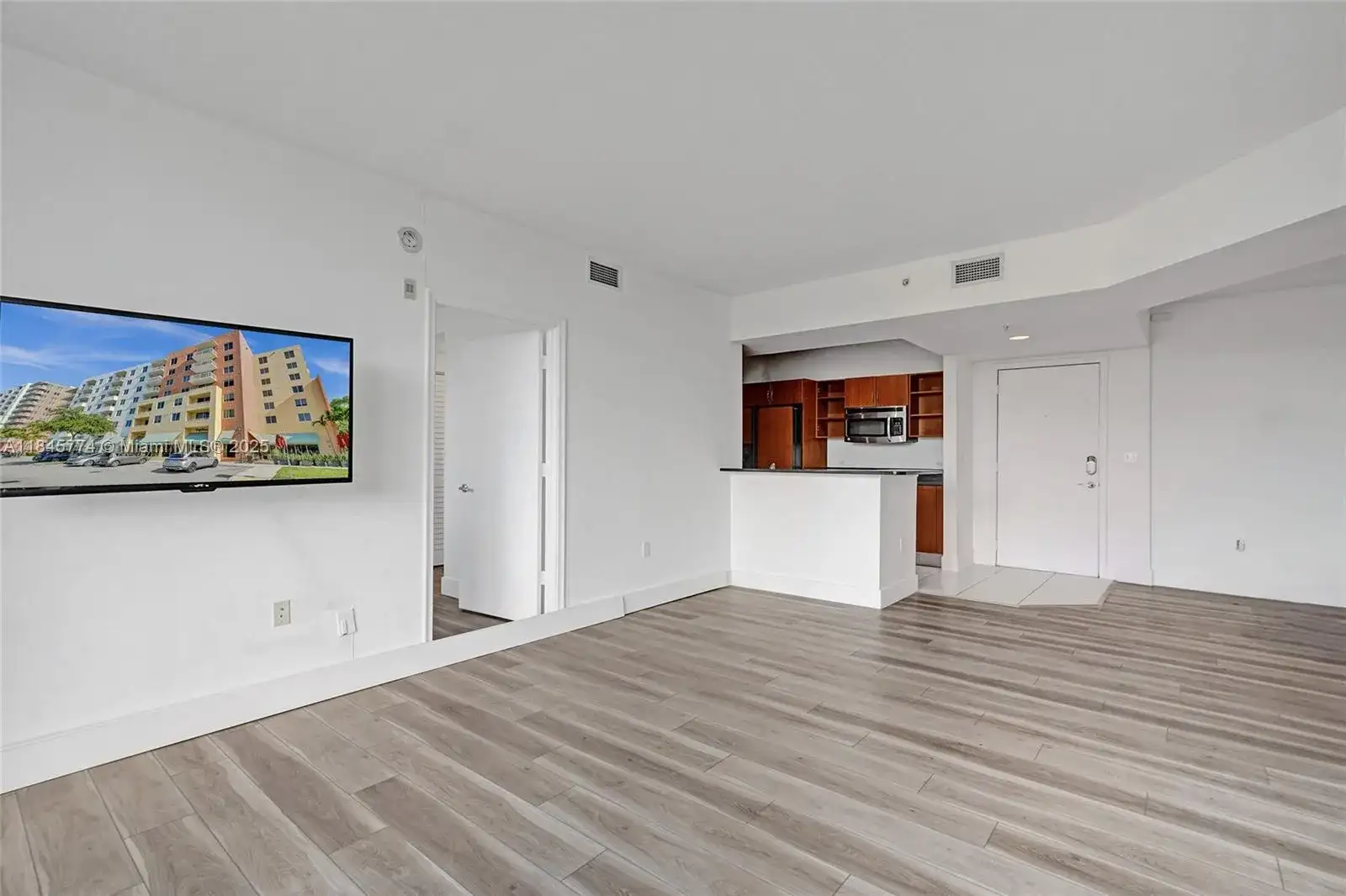 2775 NE 187th St # 202, Aventura FL 33180 photo 2