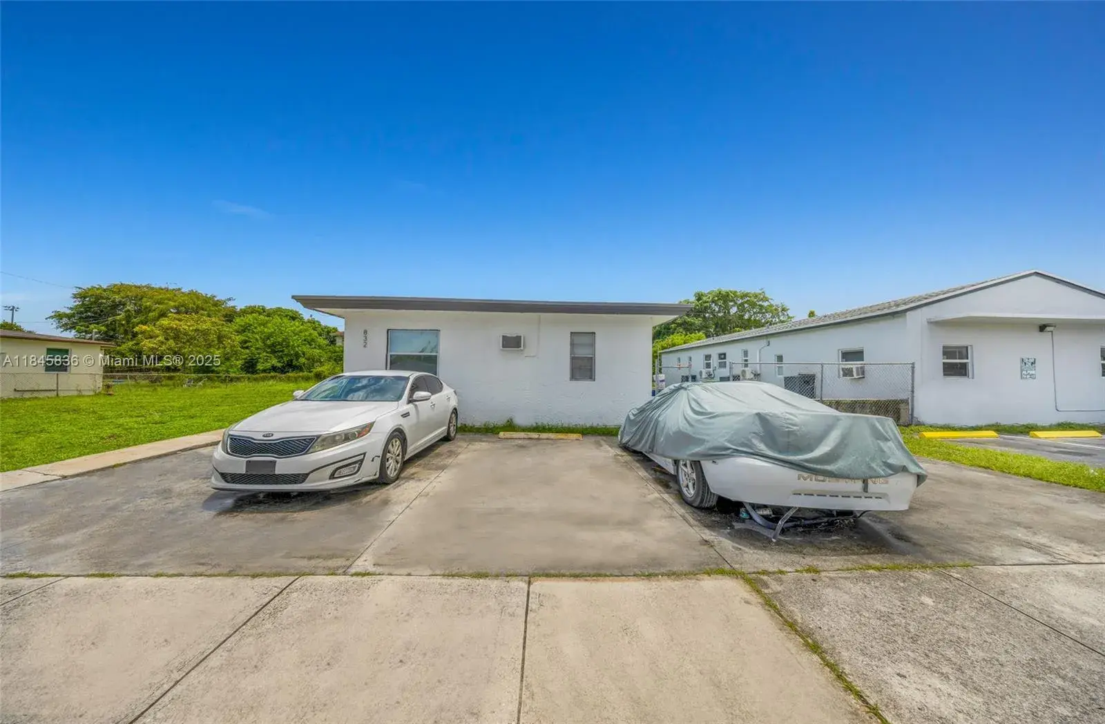 832 NW 10th St, Hallandale Beach FL 33009
