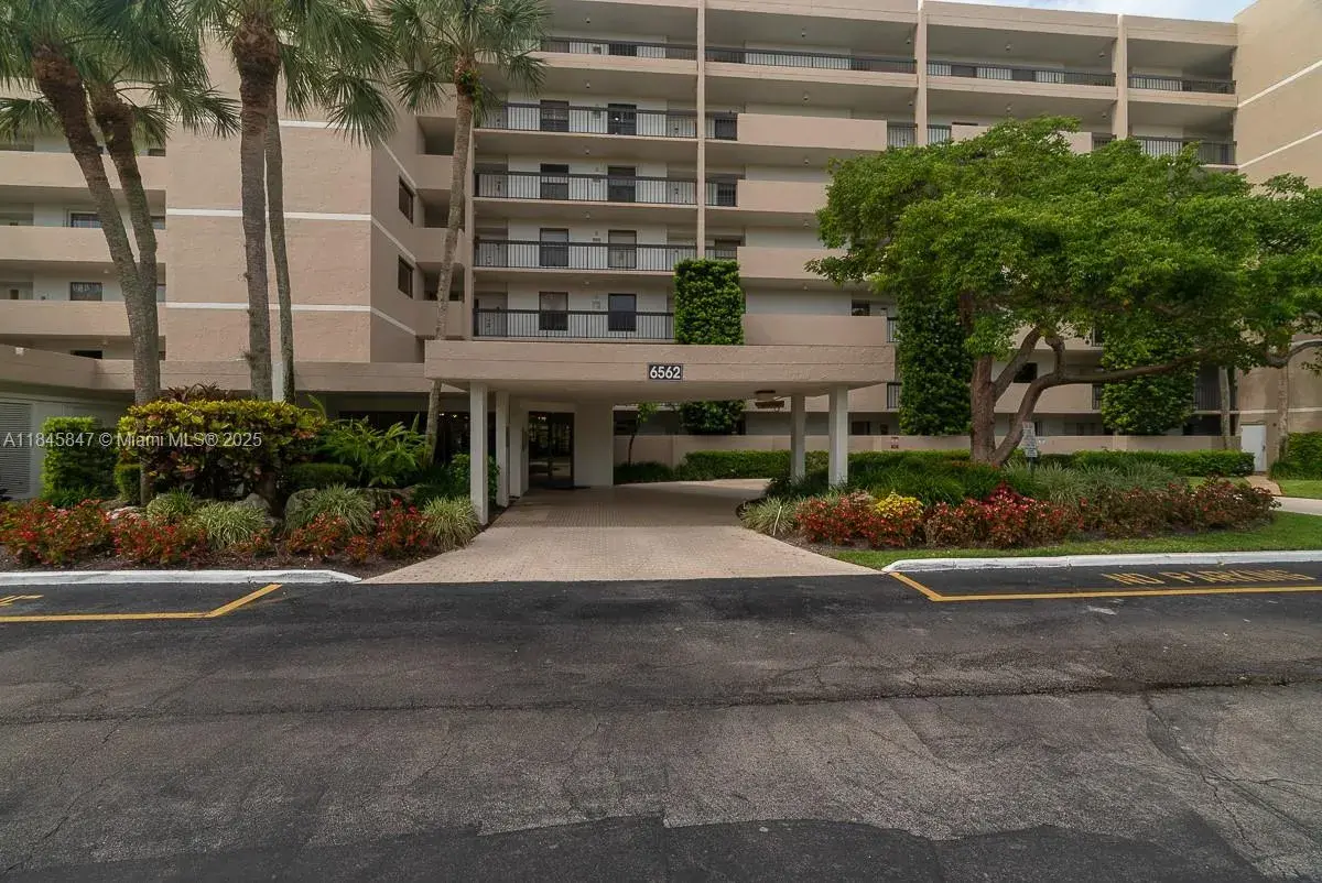 6562 Boca Del Mar Dr # 225, Boca Raton FL 33433