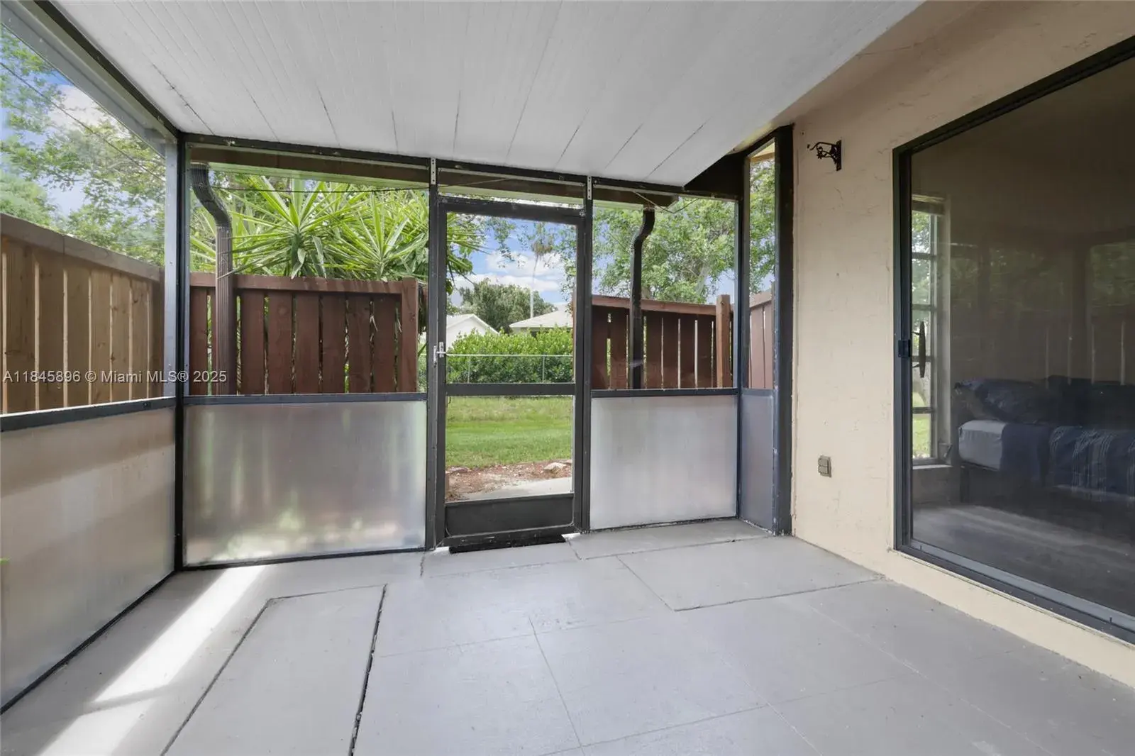 6322 Royal Woods Dr, Fort Myers FL 33908