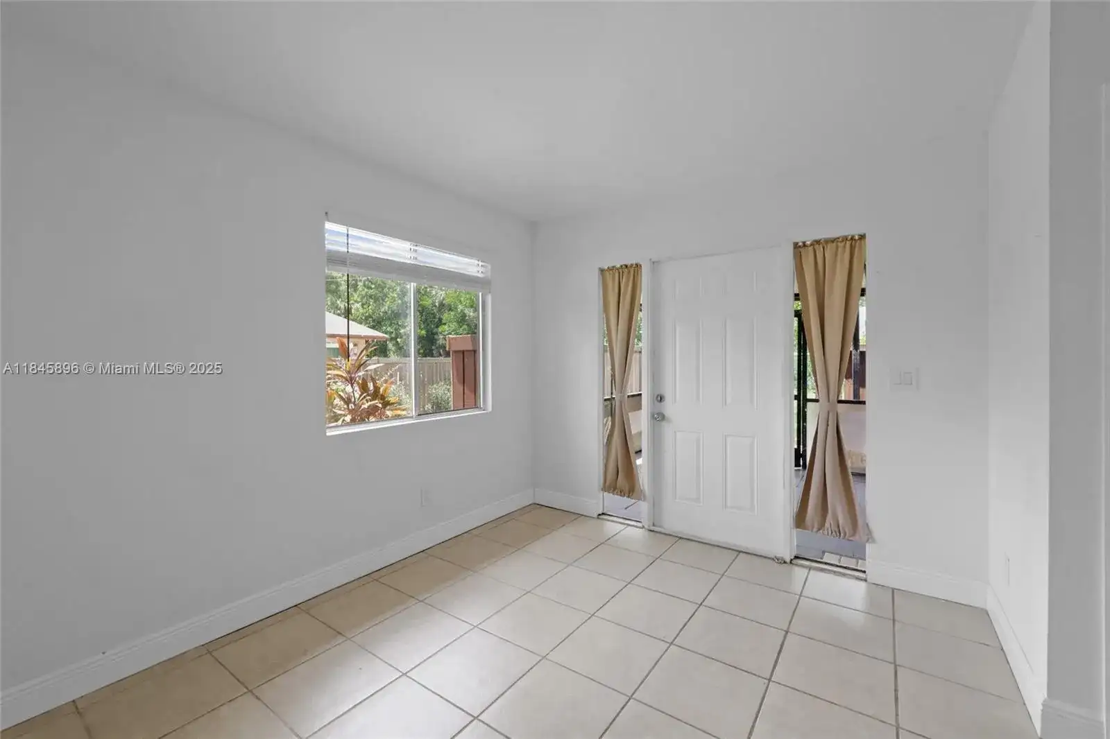 6322 Royal Woods Dr, Fort Myers FL 33908 photo 5