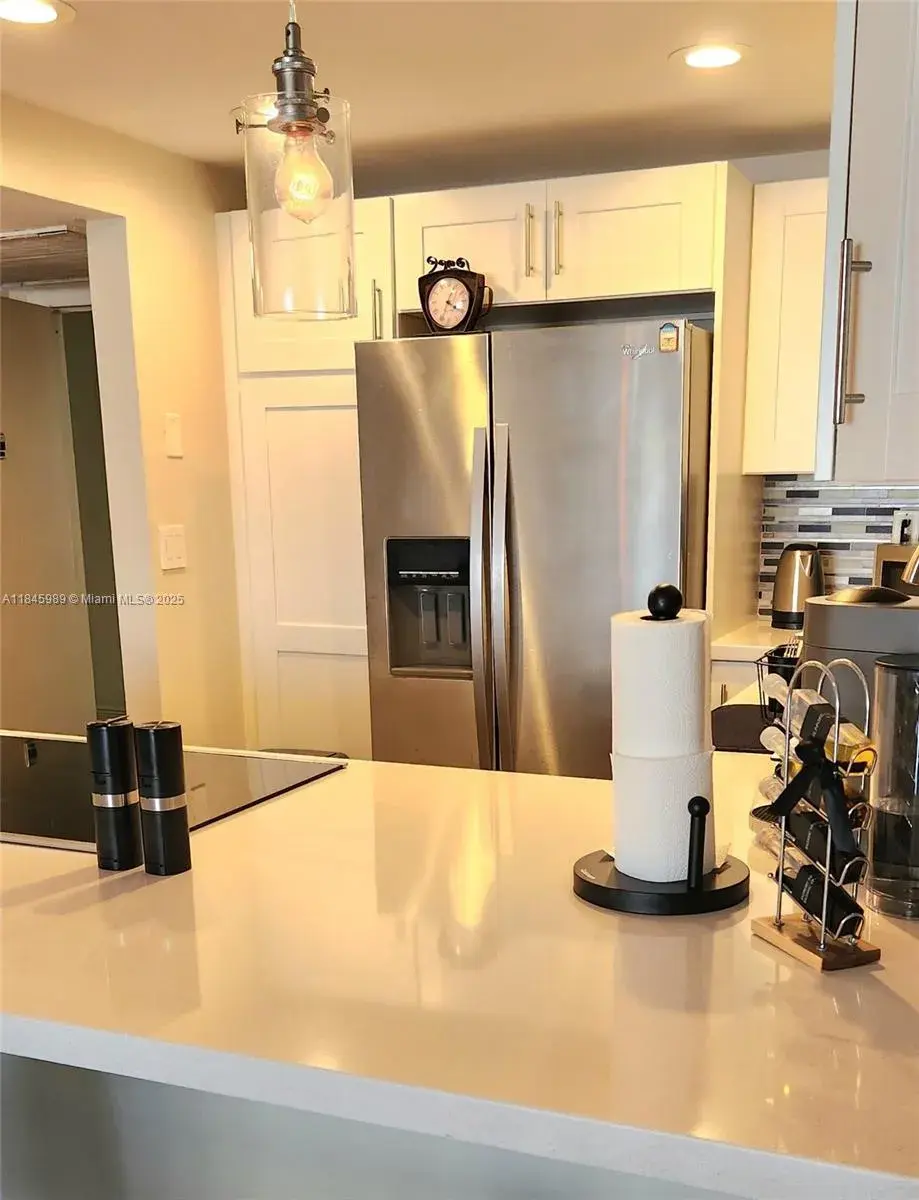 1000 Parkview Dr # 1026, Hallandale Beach FL 33009