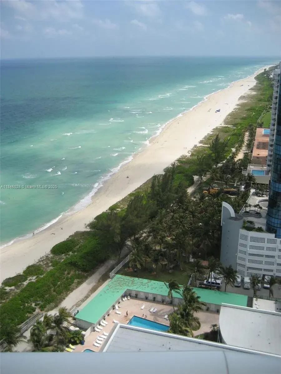 6365 Collins Ave # 3907, Miami Beach FL 33141