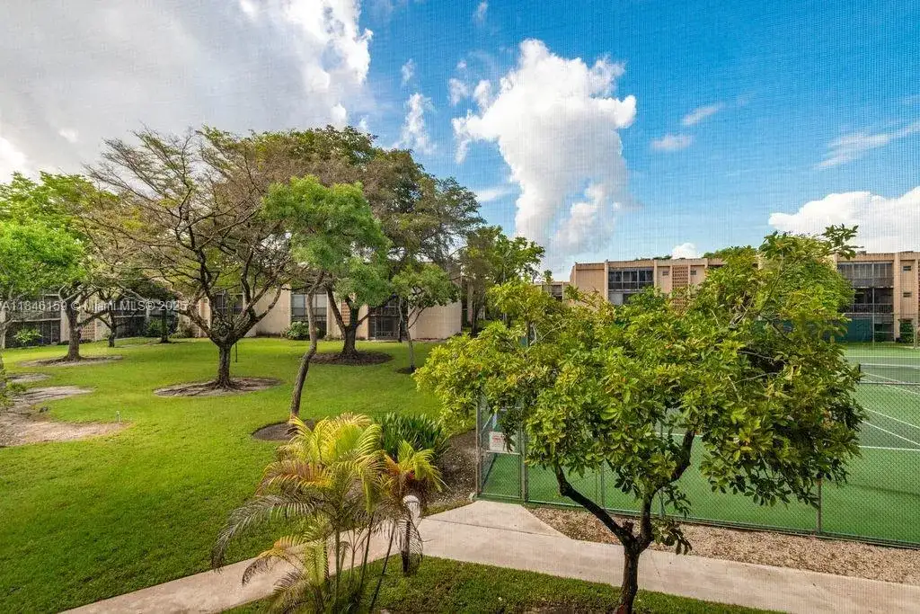 8401 SW 107th Ave # 214E, Miami FL 33173 photo 5
