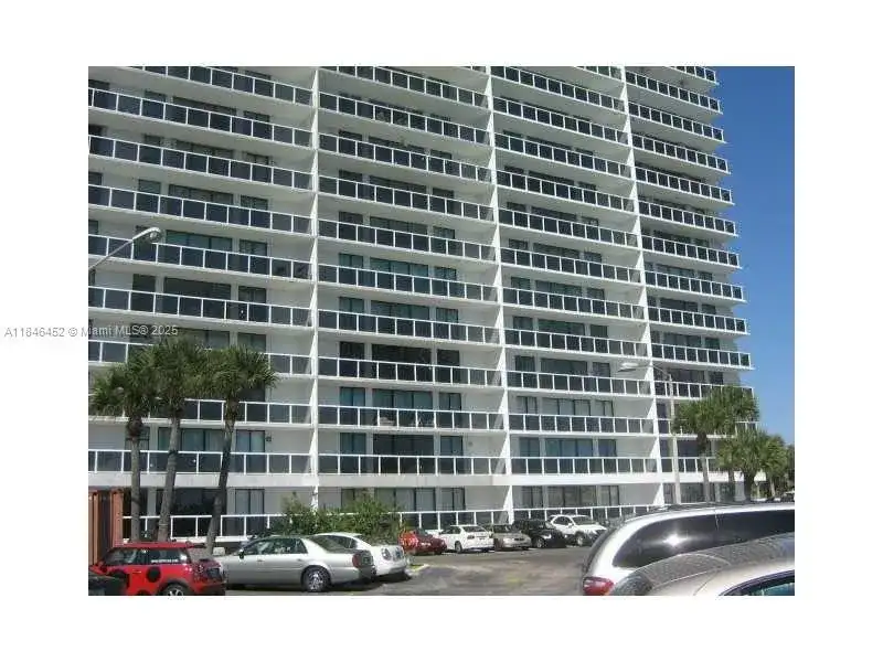 20515 E Country Club Dr # 1449, Aventura FL 33180 photo 3