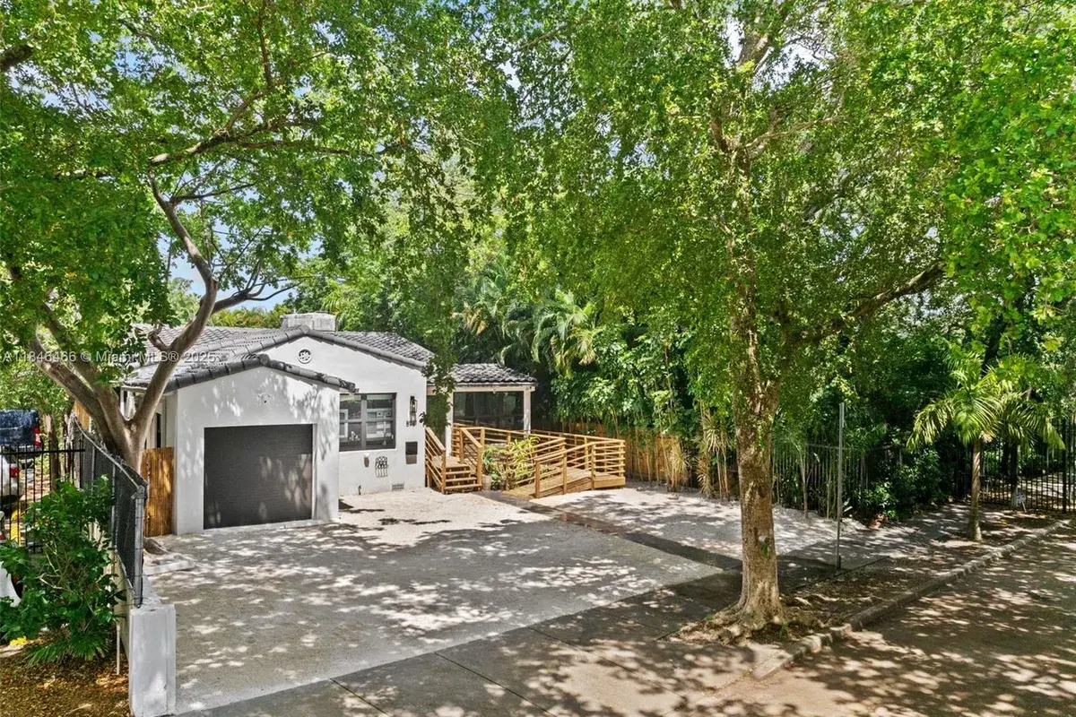 5981 NE 6th Ave, Miami FL 33137