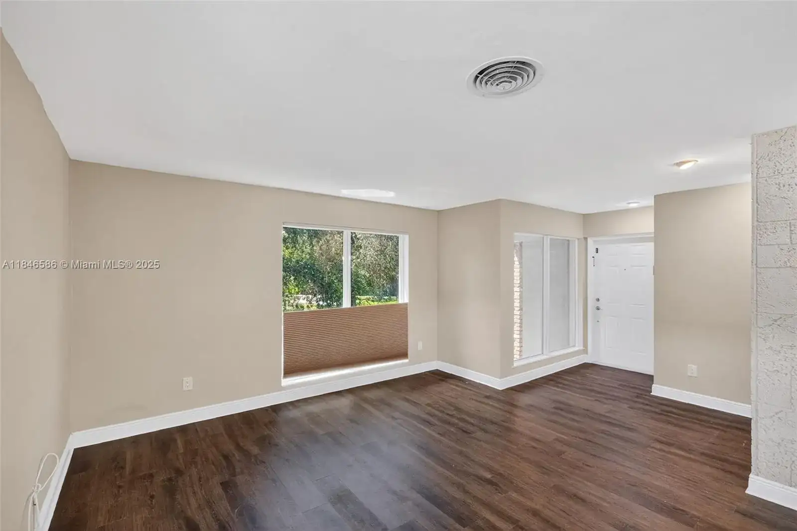 539 Menendez Ave # 539, Coral Gables FL 33146 photo 3